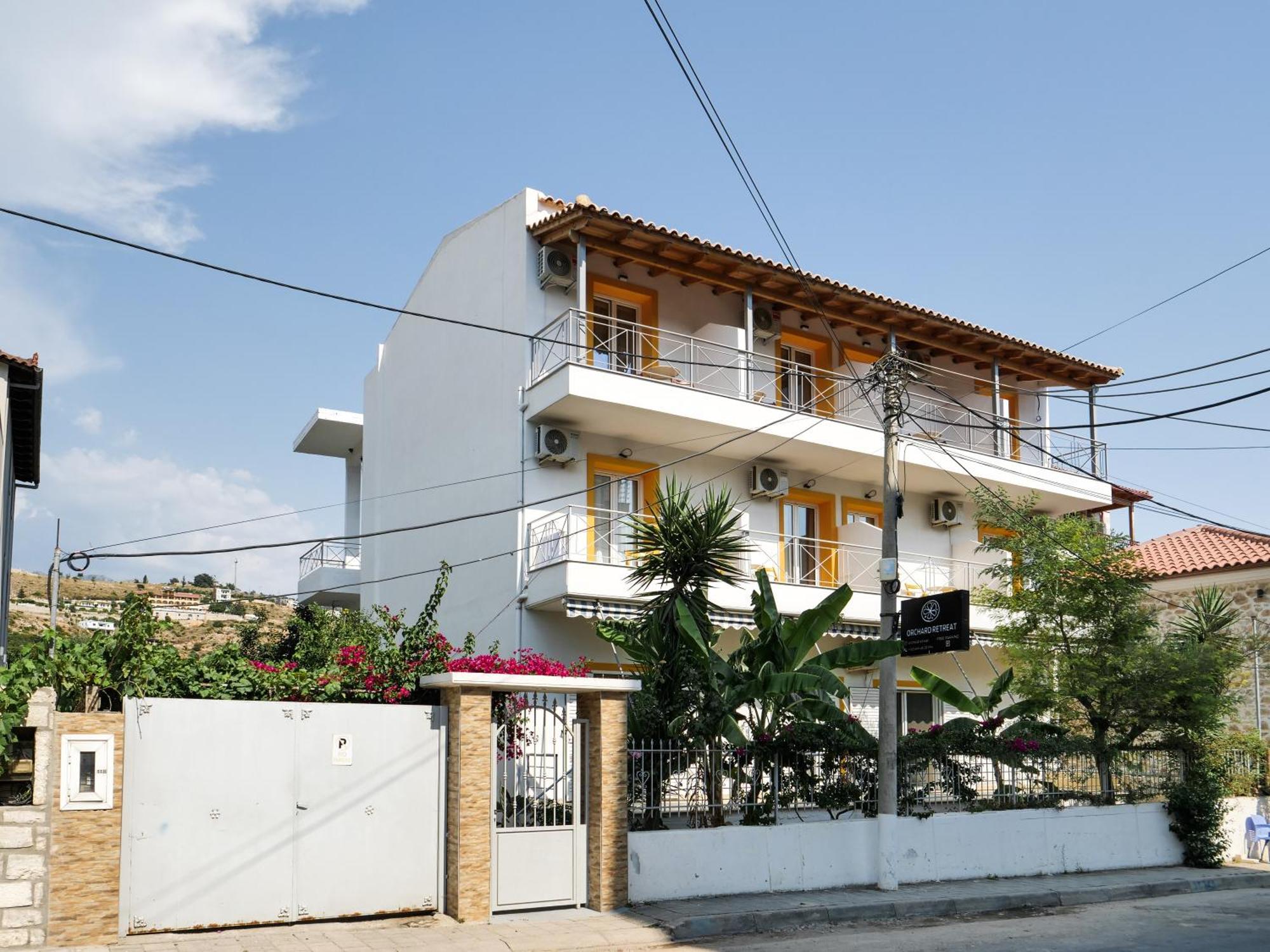 Orchard Retreat Aparthotel Химар Екстериор снимка